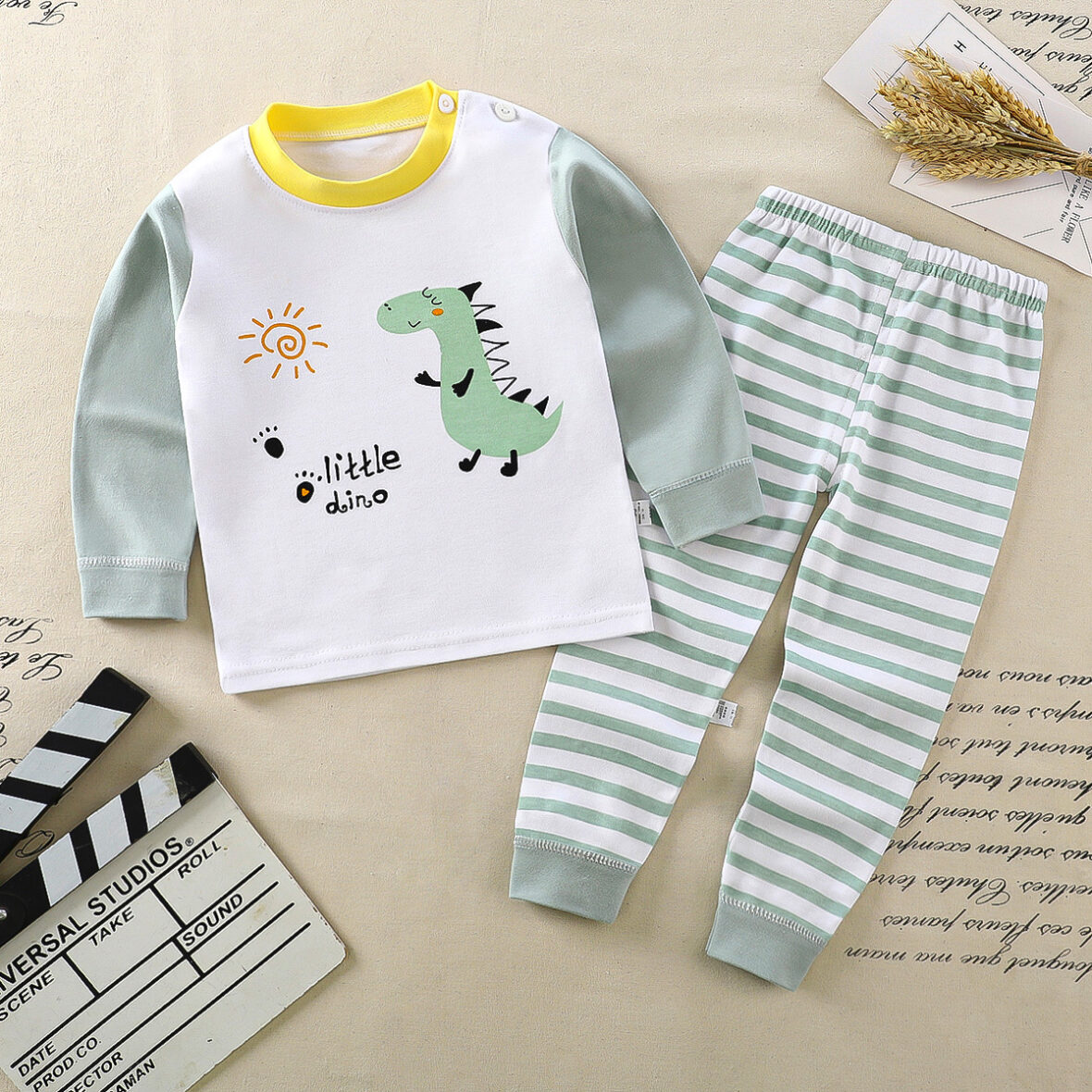 bebeshka-detska-pijama-the-dino