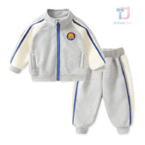 2-piece sports sweatshirt with high collar, emblem and trousers set Lil Lion
