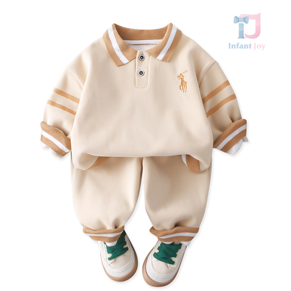 2-piece set with classic collar and embroidery Moca Style