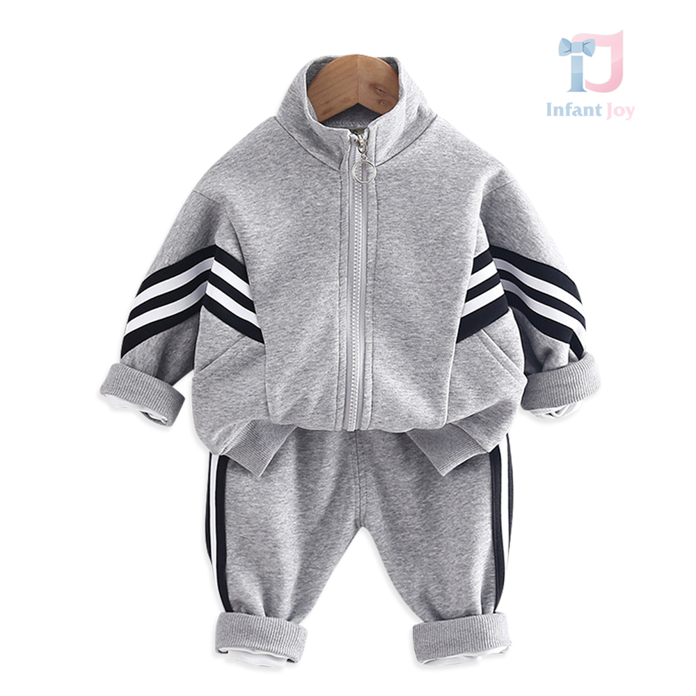2-piece sports set with striking piping Sportsman Grey