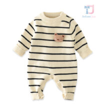 2-piece premium jumpsuit and 3d brooch from high-quality knitwear Bear Bourjois
