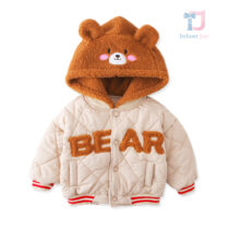 Kurtka nylonowa z dodatkowym kapturem i pluszowym napisem Bear Hugs Caramel