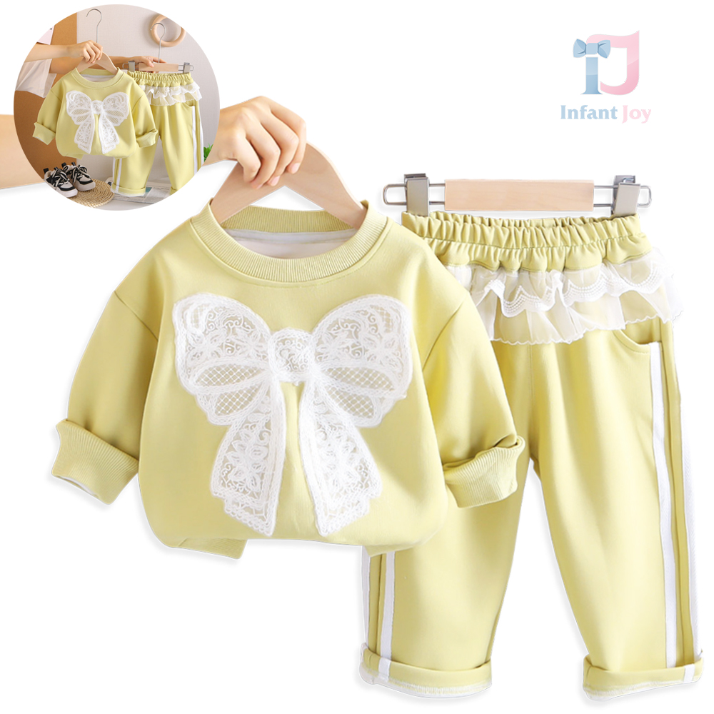 2-piece sporty sweatshirt and trousers set with large applique and ruffles Sporty Curls