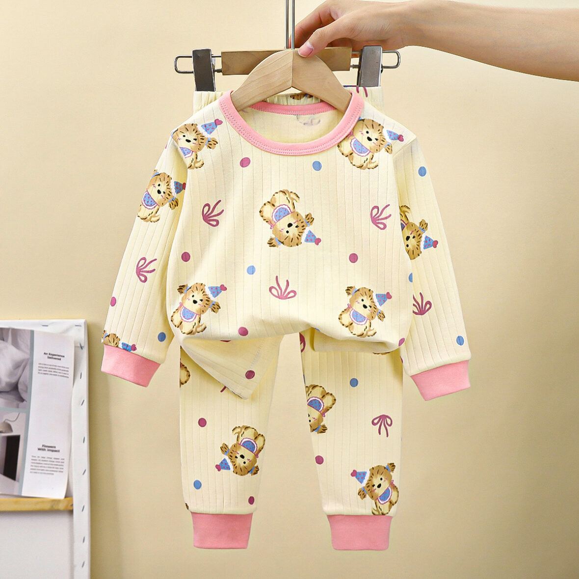 bebeshka-detska-pijama-puppy-planet