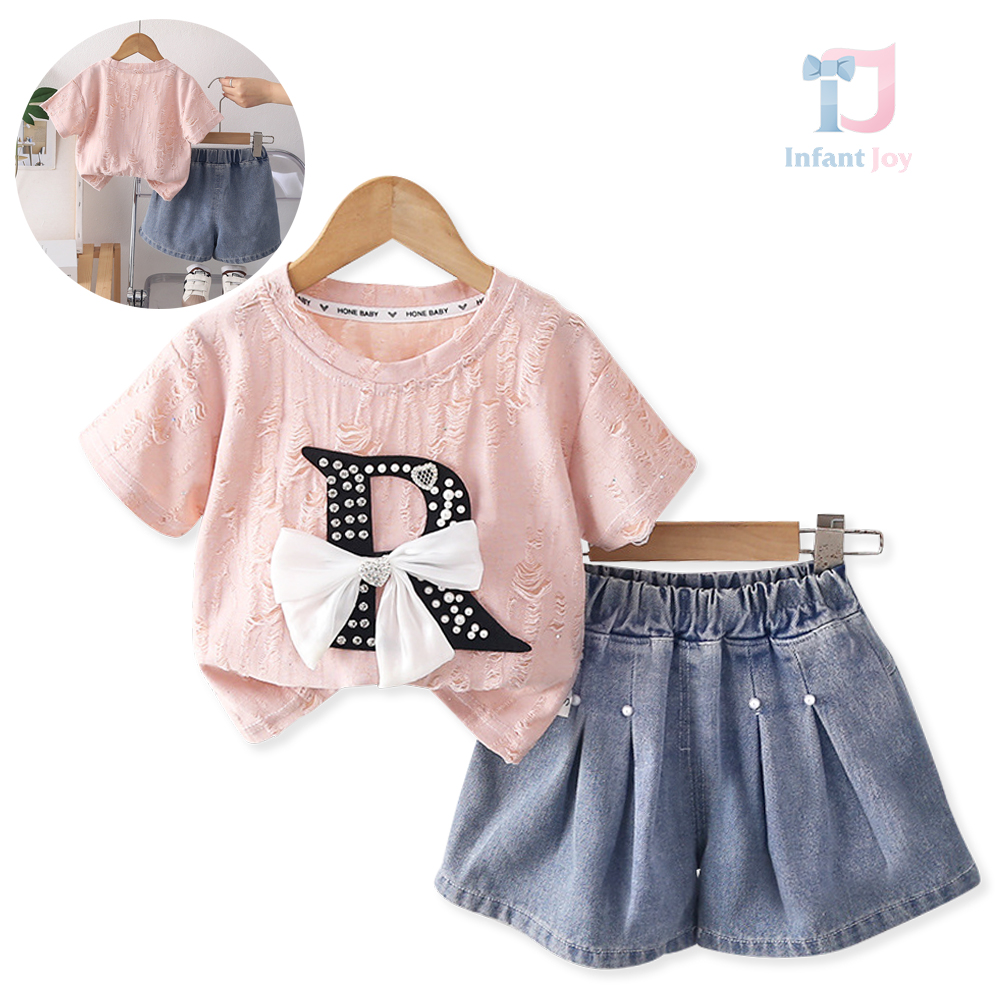2-piece t-shirt with textured 3d elements and short denim trousers Romantic Style Pink