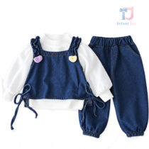 3 részes szett díszmegkötős, 3D részletekkel díszített pántos farmertoppal, puffos ujjú felsővel és nadrággal Denim Charm